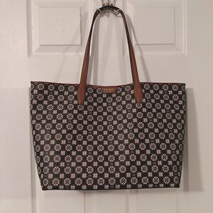 NWT Beautiful Kate Spade Tote!